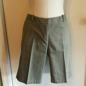 Talbots olive knee length shorts size 6P